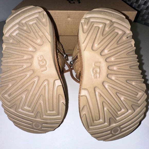 UGG Kids Tan Boots - Picture 11 of 14